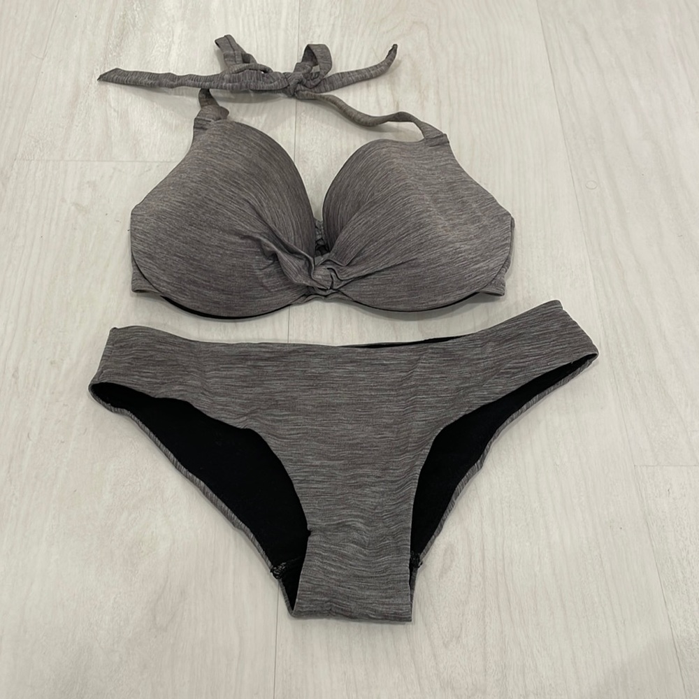 HM bikini 👙